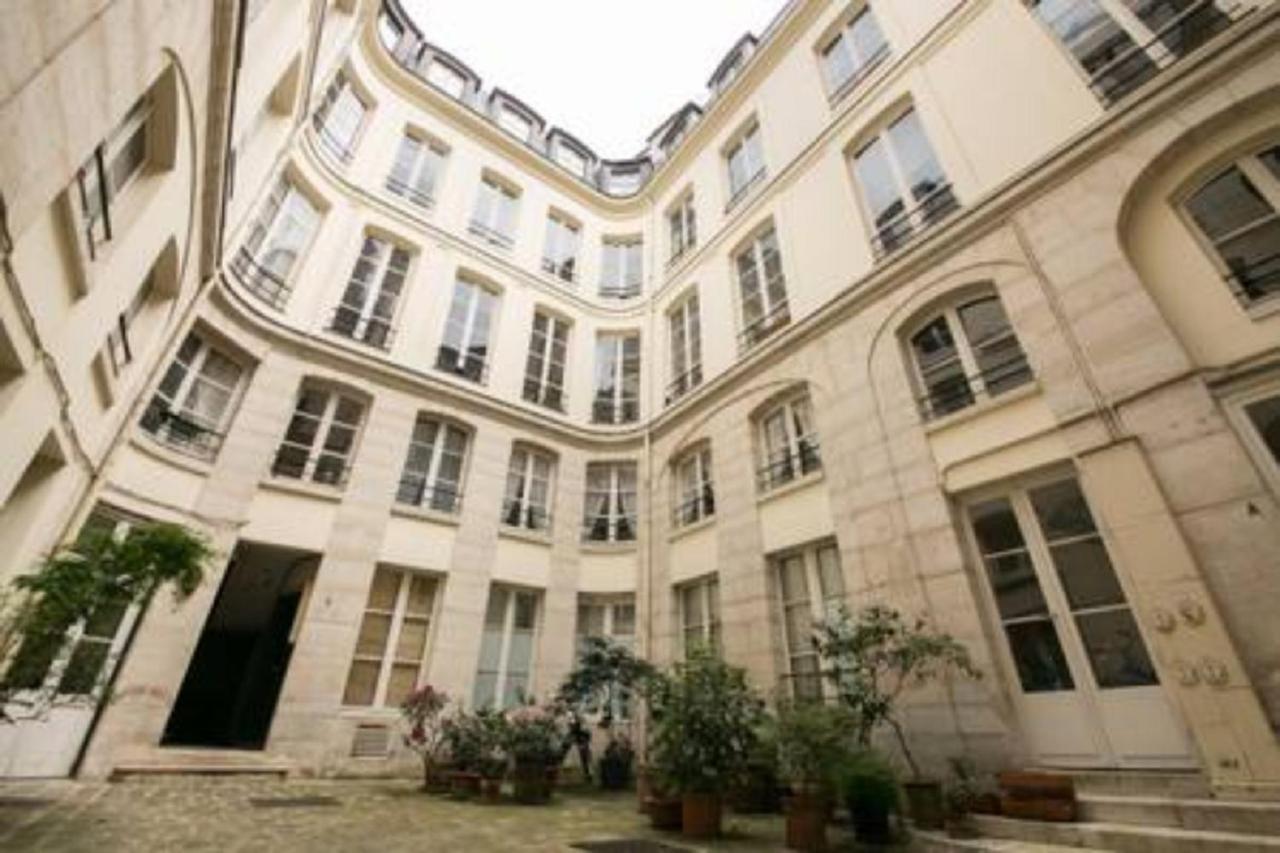 Duplex St-Michel - Quartier Latin Apartment Paris Exterior photo